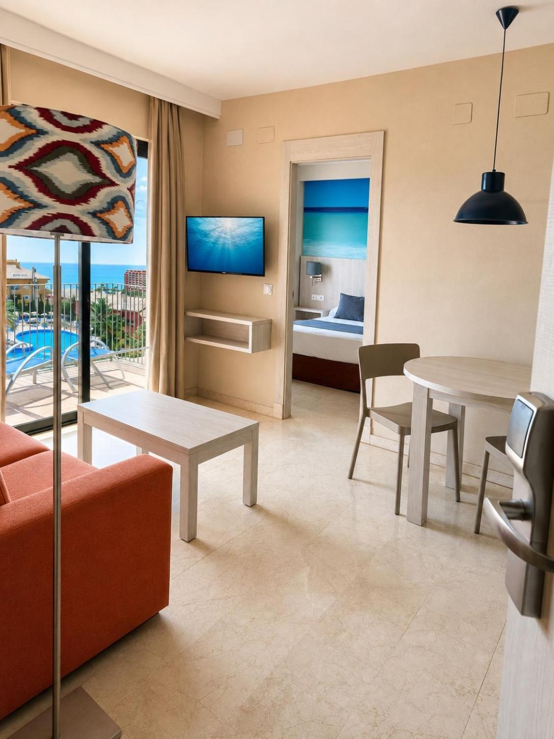 One bedroom apartment Pool View